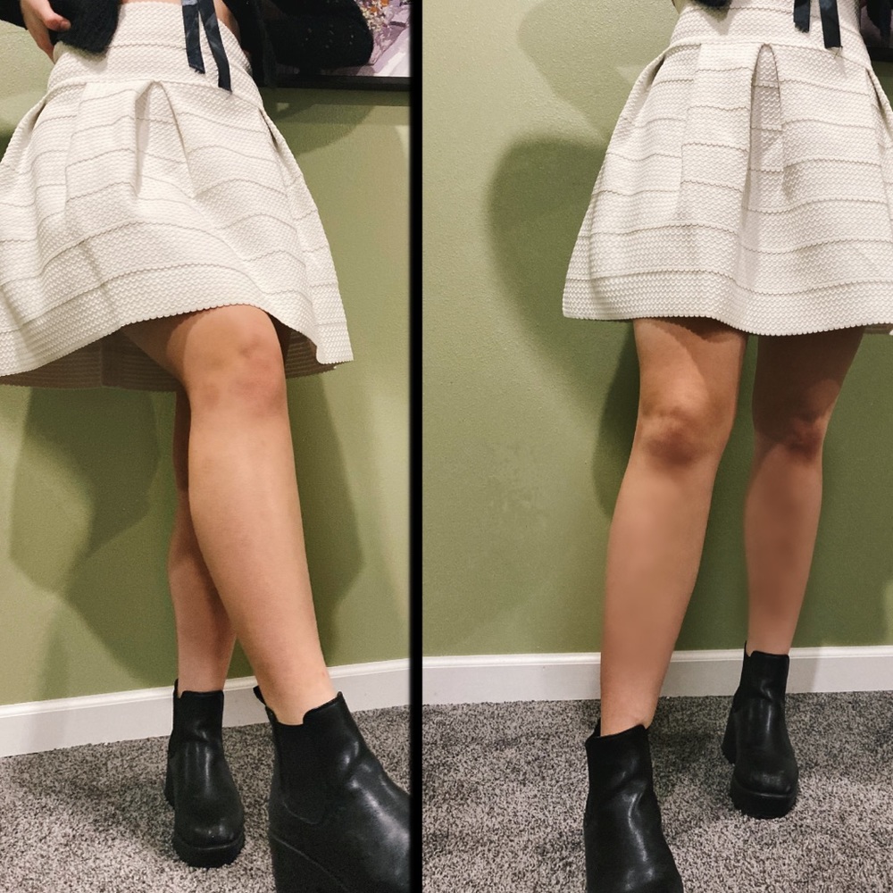 H&M Cream Colored Skirt